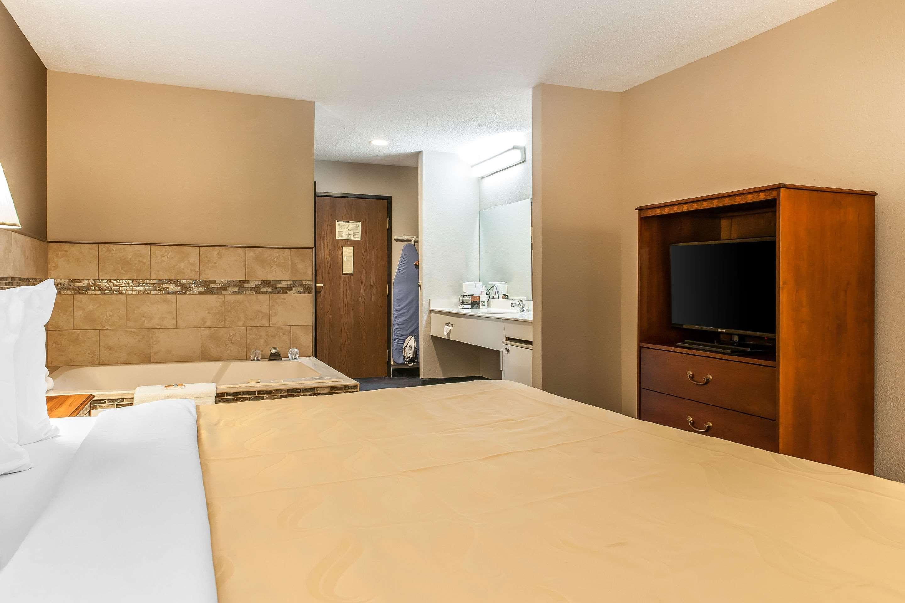 Quality Inn Lewisport Екстериор снимка
