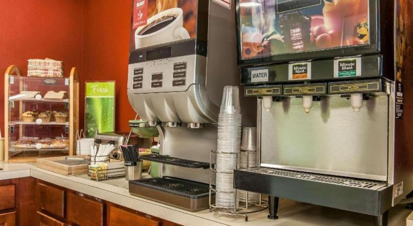 Quality Inn Lewisport Екстериор снимка