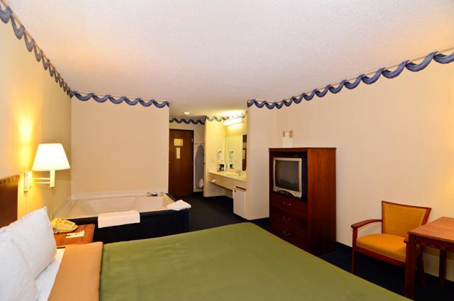 Quality Inn Lewisport Екстериор снимка